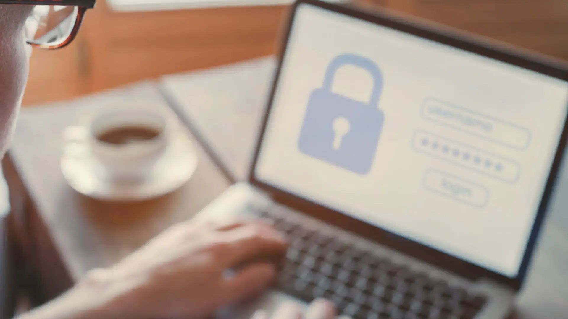 Bezpieczeństwo strony internetowej: Jakie środki bezpieczeństwa należy wdrożyć.