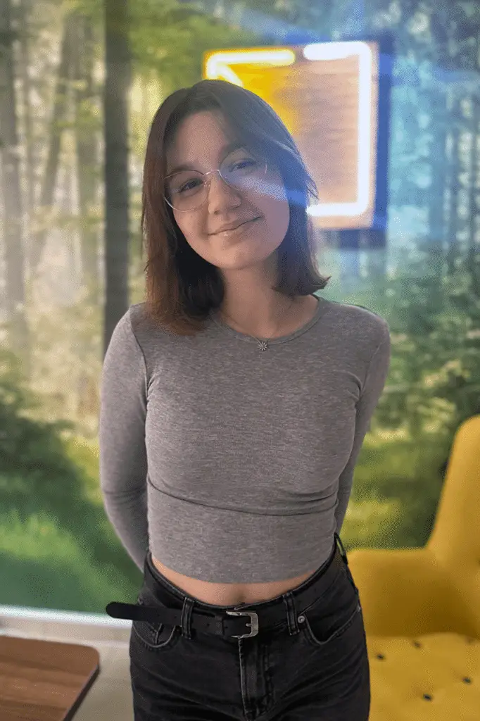Portret Julii Helińskiej, członkini zespołu SMART Agency na stronie O Nas